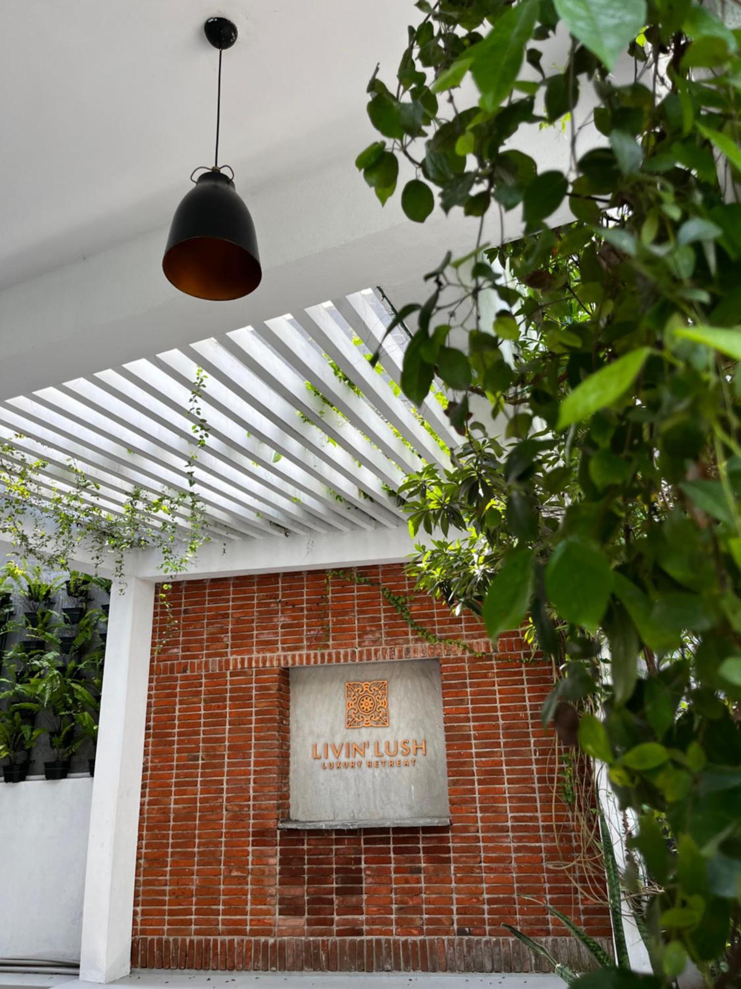 Livin Lush Luxury Retreat 호텔 아누라다푸라 외부 사진