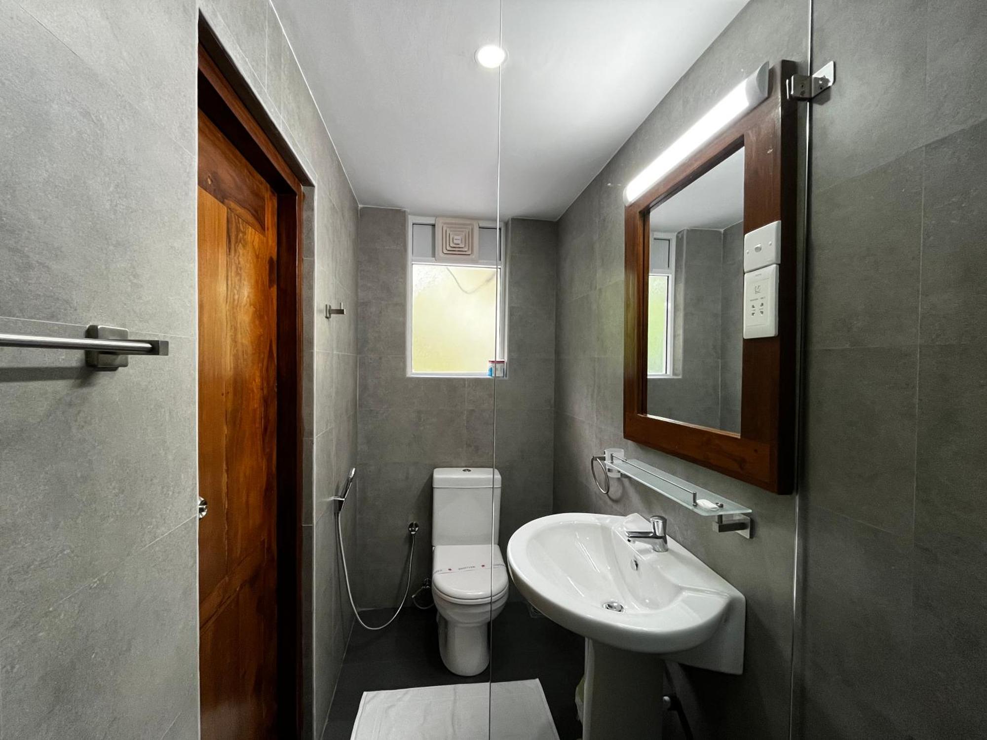 Livin Lush Luxury Retreat 호텔 아누라다푸라 외부 사진