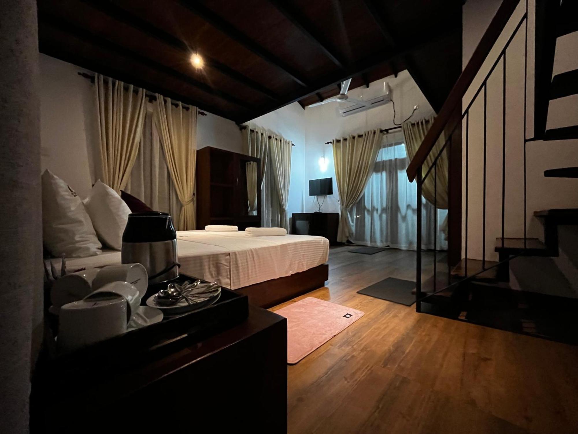 Livin Lush Luxury Retreat 호텔 아누라다푸라 외부 사진