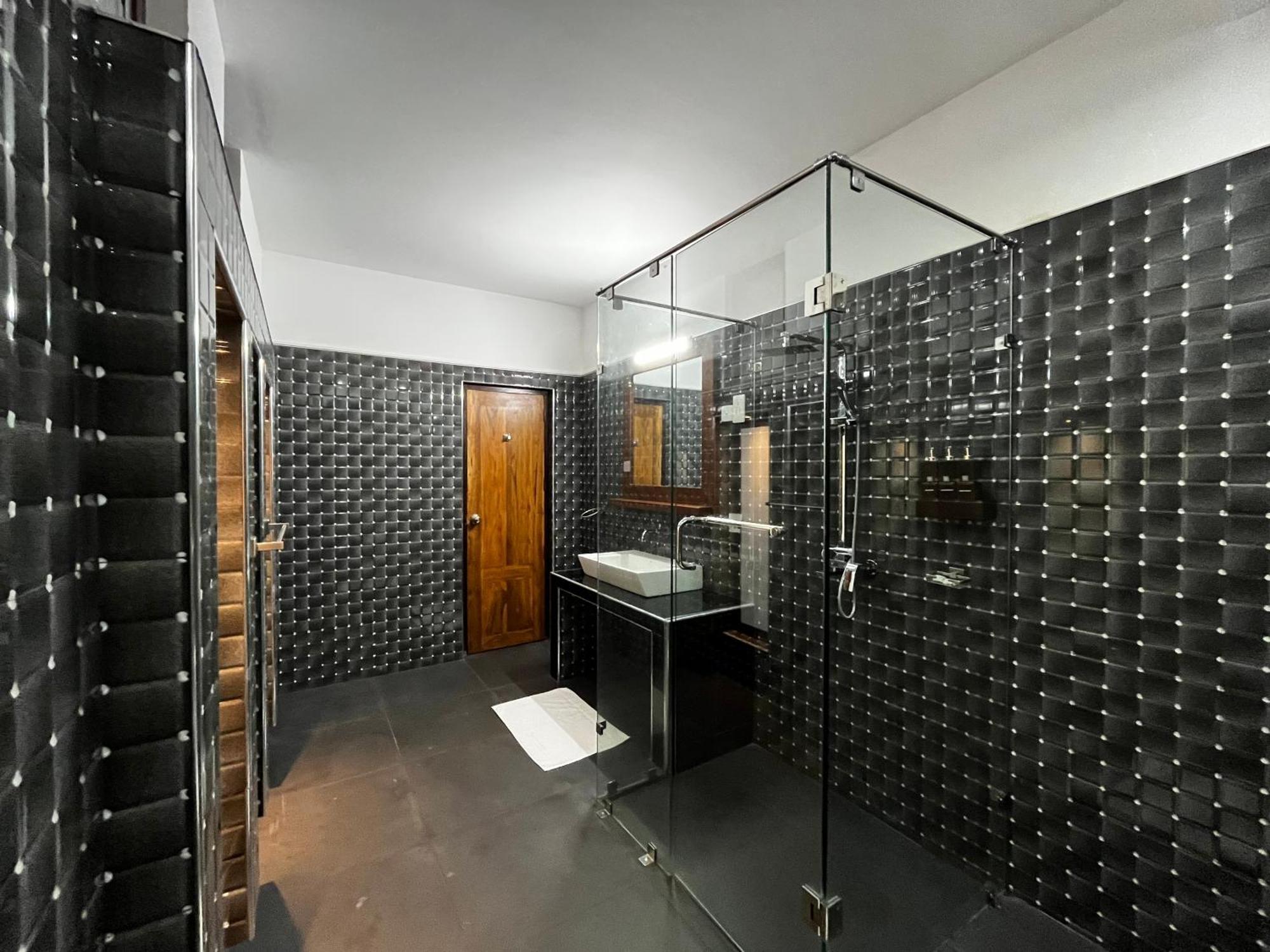 Livin Lush Luxury Retreat 호텔 아누라다푸라 외부 사진