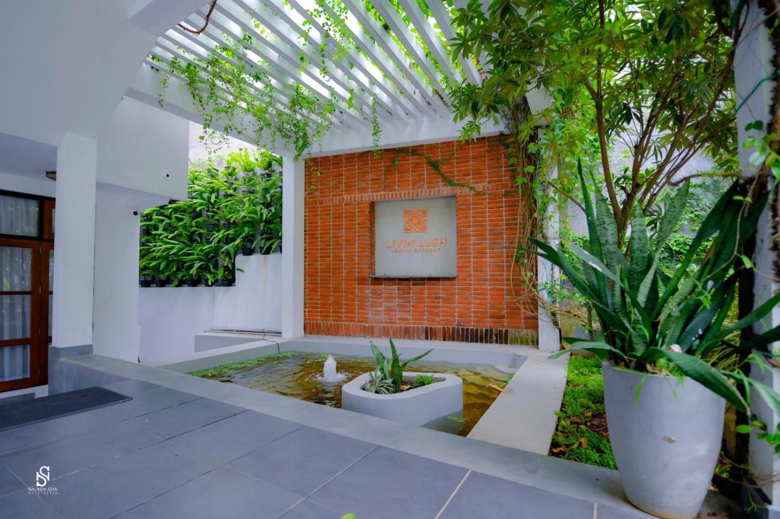 Livin Lush Luxury Retreat 호텔 아누라다푸라 외부 사진